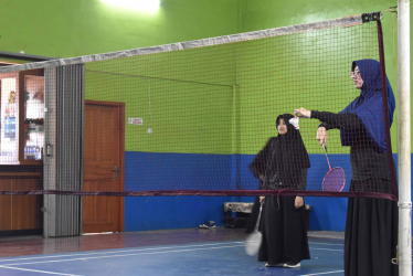Kegiatan Santri: Olahraga Badminton