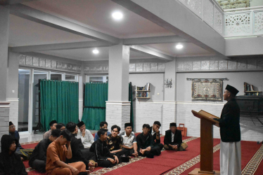 Kegiatan Santri: Muhadharah (Pidato)