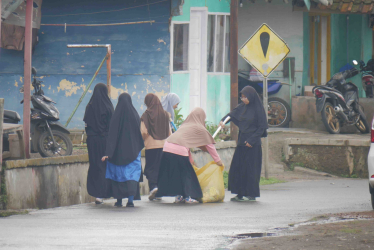 Kegiatan Santri: Bakti Lingkungan Masyarakat