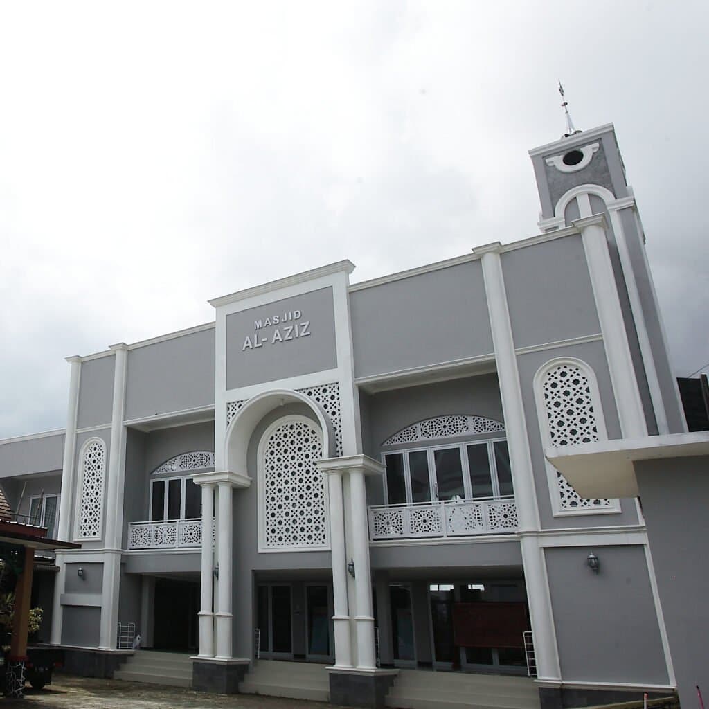 SMA Al-Aziz Islamic Boarding School Lembang